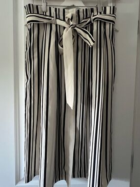 H&M Black & Cream Striped Paperbag Waist Tie Belt Skirt